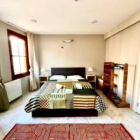 Nest Digital Nomad House