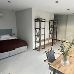 Nest Digital Nomad House アパート イスタンブール