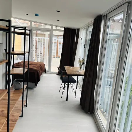 Nest Digital Nomad House *