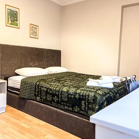 Nest Digital Nomad House アパート *