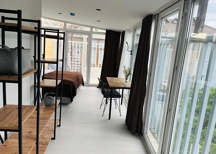 Nest Digital Nomad House *