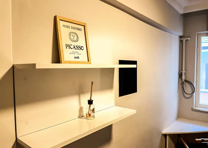 Nest Digital Nomad House