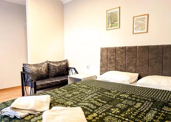 Nest Digital Nomad House アパート