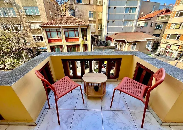 Nest Digital Nomad House アパート *