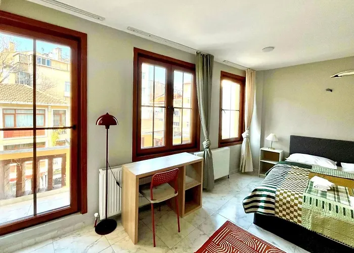 Nest Digital Nomad House アパート