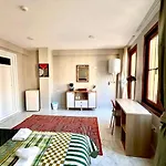 Nest Digital Nomad House *